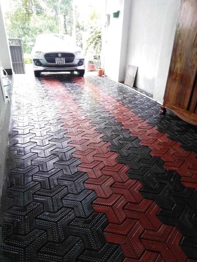Y&Y Residence Kandy Kültér fotó