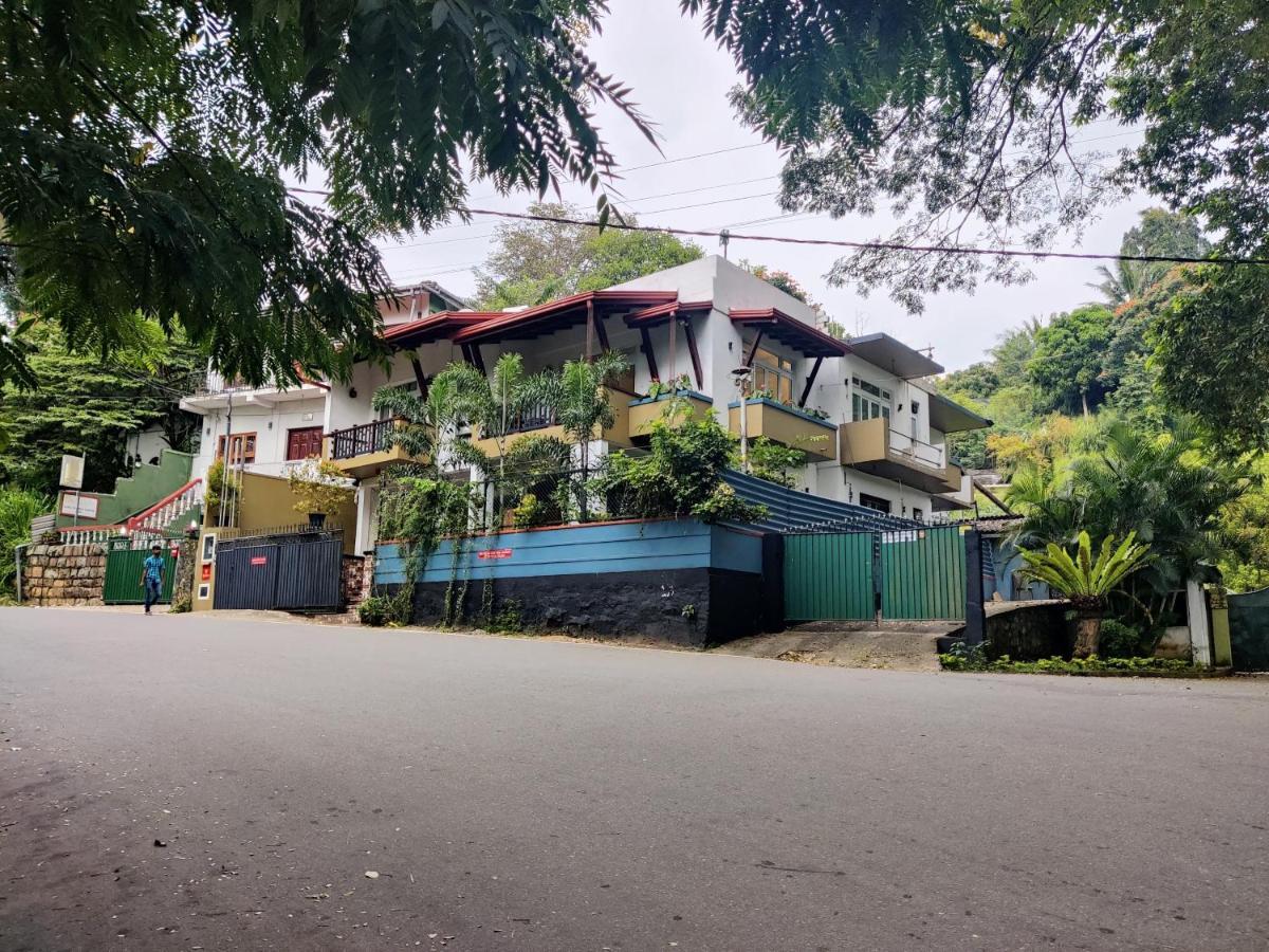 Y&Y Residence Kandy Kültér fotó
